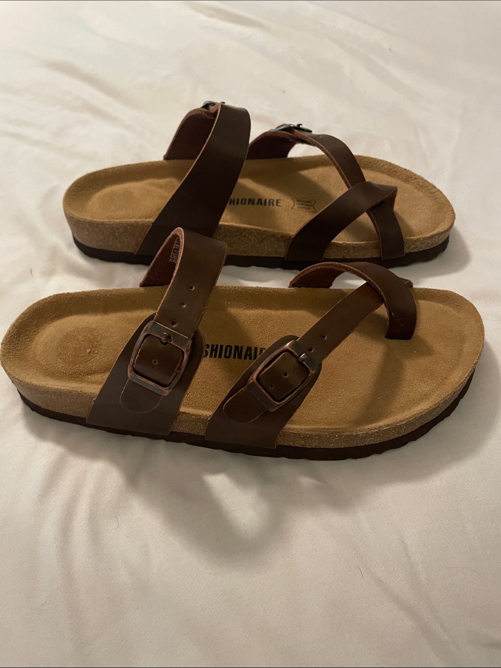 New! Cushionaire Luna sandals